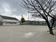 【大阪府/高槻市東五百住町】大阪府高槻市東五百住町1期1号棟 新築戸建 桜ヶ丘南町うのはな児童遊園（現地より約750m）