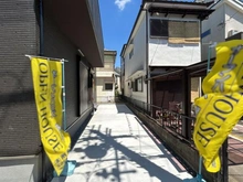 【大阪府/高槻市芝生町】高槻市芝生町二丁目　新築戸建 駐車場