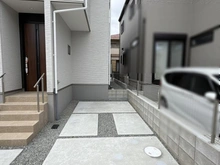 【大阪府/高槻市藤の里町】高槻市藤の里町 新築戸建 駐車場