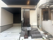 【大阪府/高槻市若松町】高槻市若松町　戸建 アプローチ