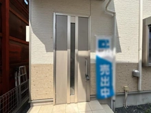 【大阪府/高槻市北大樋町】高槻市北大樋町　中古戸建 玄関