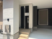 【大阪府/枚方市黄金野】枚方市黄金野1丁目 新築戸建 アプローチ