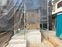 【大阪府/高槻市安岡寺町】高槻市安岡寺町3丁目 新築戸建 アプローチ