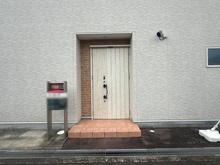 【大阪府/高槻市宮田町】高槻市宮田町二丁目　戸建 玄関