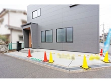 【大阪府/茨木市上野町】茨木市上野町5丁目新築戸建 駐車場