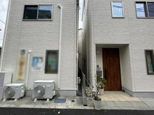 【東京都/品川区南品川】南品川5丁目中古戸建 外観：販売住戸は左側