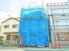 【東京都/練馬区関町東】練馬区関町東1期 建築中の外観：写真中央