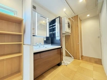 【東京都/世田谷区上用賀】上用賀6丁目戸建 洗面所
