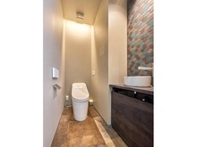 【東京都/中野区本町】中野区本町2丁目中古戸建 2階トイレ