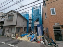 【東京都/大田区仲六郷】大田区仲六郷2丁目新築戸建　2号棟 建築中の外観：全2棟、右側