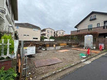 【東京都/中野区上鷺宮】中野区上鷺宮5丁目新築戸建 B号棟 建築中の外観：全2棟