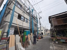 【東京都/江東区東砂】江東区東砂4丁目新築戸建 1号棟 建築中の外観：右側（全2棟)