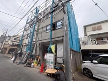【東京都/江東区東砂】江東区東砂4丁目新築戸建 1号棟 建築中の外観：右側（全2棟)