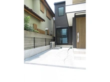 【大阪府/池田市満寿美町】池田市満寿美町　新築戸建　B号棟 駐車場