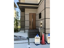 【大阪府/池田市五月丘】池田市五月丘四丁目　新築戸建　D号棟 玄関
