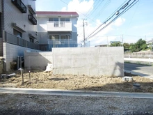 【大阪府/豊中市桜の町】豊中市桜の町五丁目　新築戸建 現地（建築前）：※全1棟（写真中央）