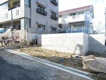 【大阪府/豊中市桜の町】豊中市桜の町五丁目　新築戸建 現地（建築前）：※全1棟（写真中央）
