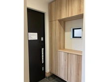 【大阪府/箕面市桜ケ丘】箕面市桜ケ丘五丁目　新築戸建 玄関