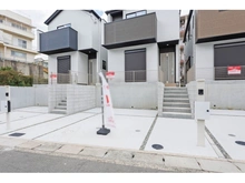 【大阪府/箕面市外院】箕面市外院三丁目　新築戸建　2号棟 敷地内階段