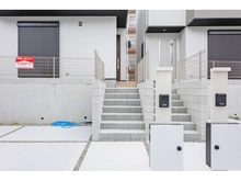 【大阪府/箕面市外院】箕面市外院三丁目　新築戸建　3号棟 敷地内階段