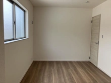 【大阪府/池田市旭丘】池田市旭丘三丁目　新築戸建　2号棟 洋室：※2階約6帖