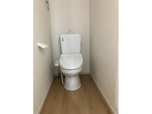 【大阪府/池田市旭丘】池田市旭丘三丁目　新築戸建 トイレ：※１階