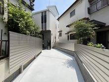 【大阪府/豊中市千里園】豊中市千里園一丁目　新築戸建 駐車場