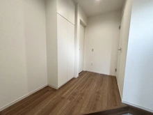 【埼玉県/新座市西堀】新座市西堀2丁目新築戸建・2号棟 玄関