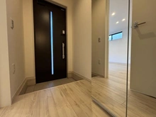 【東京都/練馬区石神井台】練馬区石神井台3丁目新築戸建・5号棟 玄関