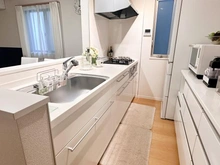 【東京都/練馬区大泉学園町】練馬区大泉学園町4丁目中古戸建 キッチン：【家具調度品は価格に含まれません】