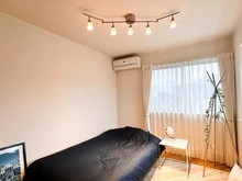 【東京都/練馬区大泉学園町】練馬区大泉学園町4丁目中古戸建 洋室：【家具調度品は価格に含まれません】