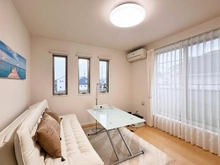 【東京都/練馬区大泉学園町】練馬区大泉学園町4丁目中古戸建 洋室：【家具調度品は価格に含まれません】