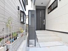 【東京都/練馬区大泉学園町】練馬区大泉学園町1丁目新築戸建 玄関