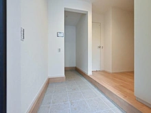 【東京都/練馬区大泉学園町】練馬区大泉学園町1丁目新築戸建 玄関