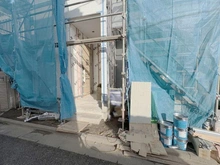 【東京都/練馬区大泉学園町】練馬区大泉学園町3丁目新築戸建 建築中の外観：玄関