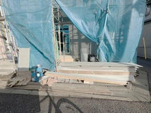 【東京都/練馬区大泉学園町】練馬区大泉学園町3丁目新築戸建 建築中の外観：カースペース