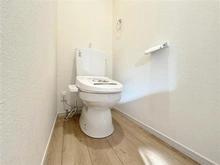 【東京都/練馬区三原台】練馬区三原台2丁目新築戸建・1号棟　≪Zut PLUS≫ トイレ