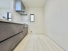 【東京都/立川市幸町】立川市幸町　新築戸建　1号棟 ダイニングキッチン
