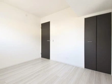 【東京都/八王子市緑町】八王子市緑町　新築戸建　2号棟 洋室