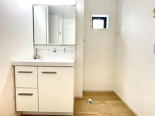 【東京都/日野市新井】日野市新井2丁目 新築戸建 1号棟 洗面所