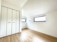 【東京都/日野市新井】日野市新井2丁目 新築戸建 1号棟 洋室:約5.2帖