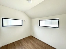 【東京都/日野市新井】日野市新井2丁目 新築戸建 2号棟 洋室:約3.7帖