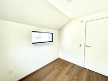 【東京都/日野市新井】日野市新井2丁目 新築戸建 2号棟 洋室:約3.7帖