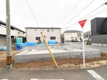 【東京都/立川市栄町】立川市栄町6期　新築分譲住宅　2号棟 建築中の外観：全2区画　手前側　2号棟