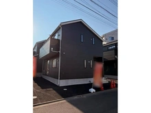 【東京都/武蔵村山市中原】「グレイドルガーデン武蔵村山市中原第8」　2号棟 外観：「全24区画　2号棟」東側から見た外観！