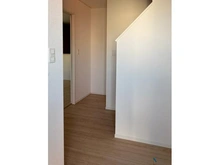 【東京都/武蔵村山市中原】「グレイドルガーデン武蔵村山市中原第8」　2号棟 室内：1階廊下・玄関