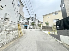 【東京都/日野市平山】日野市平山6丁目　新築戸建 前面道路
