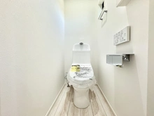 【東京都/立川市柴崎町】立川市柴崎町5丁目　新築戸建　2号棟 トイレ