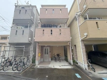 【東京都/北区志茂】志茂5丁目中古物件 外観：真ん中の物件です。