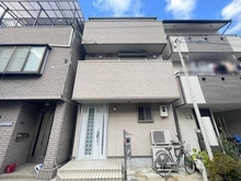 【大阪府/大阪市生野区鶴橋】大阪市生野区鶴橋1丁目 中古一戸建て 外観：写真中央